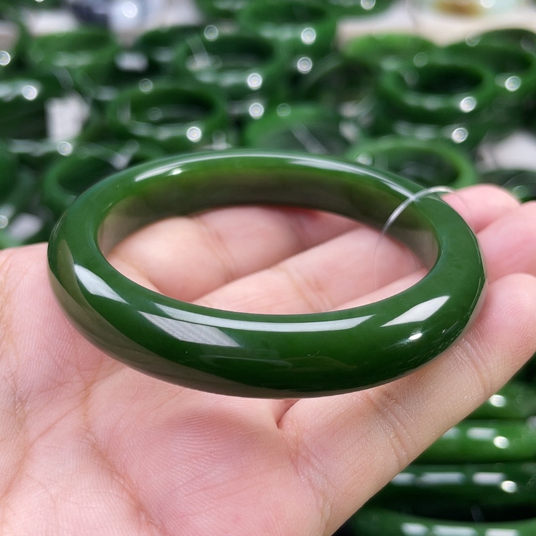 未镶嵌手镯和田玉（碧玉）