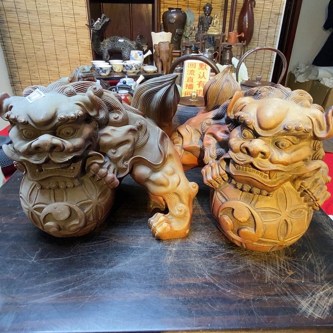 树脂狮子摆件一客