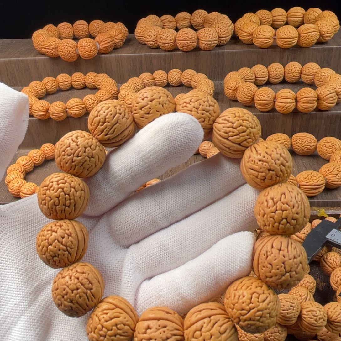 桃核吊坠高白月光