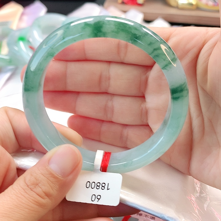 未镶嵌手镯翡翠60正