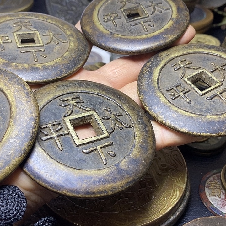 五帝铜工艺品五个