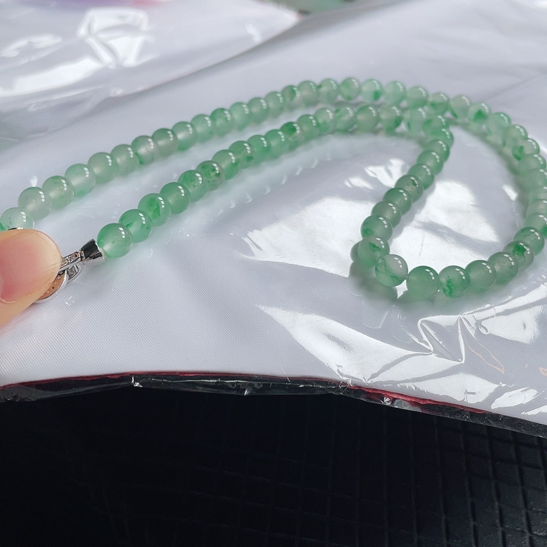 石英质玉项链未镶嵌