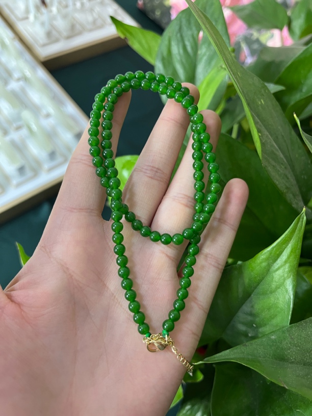 王炸福利碧绿项链