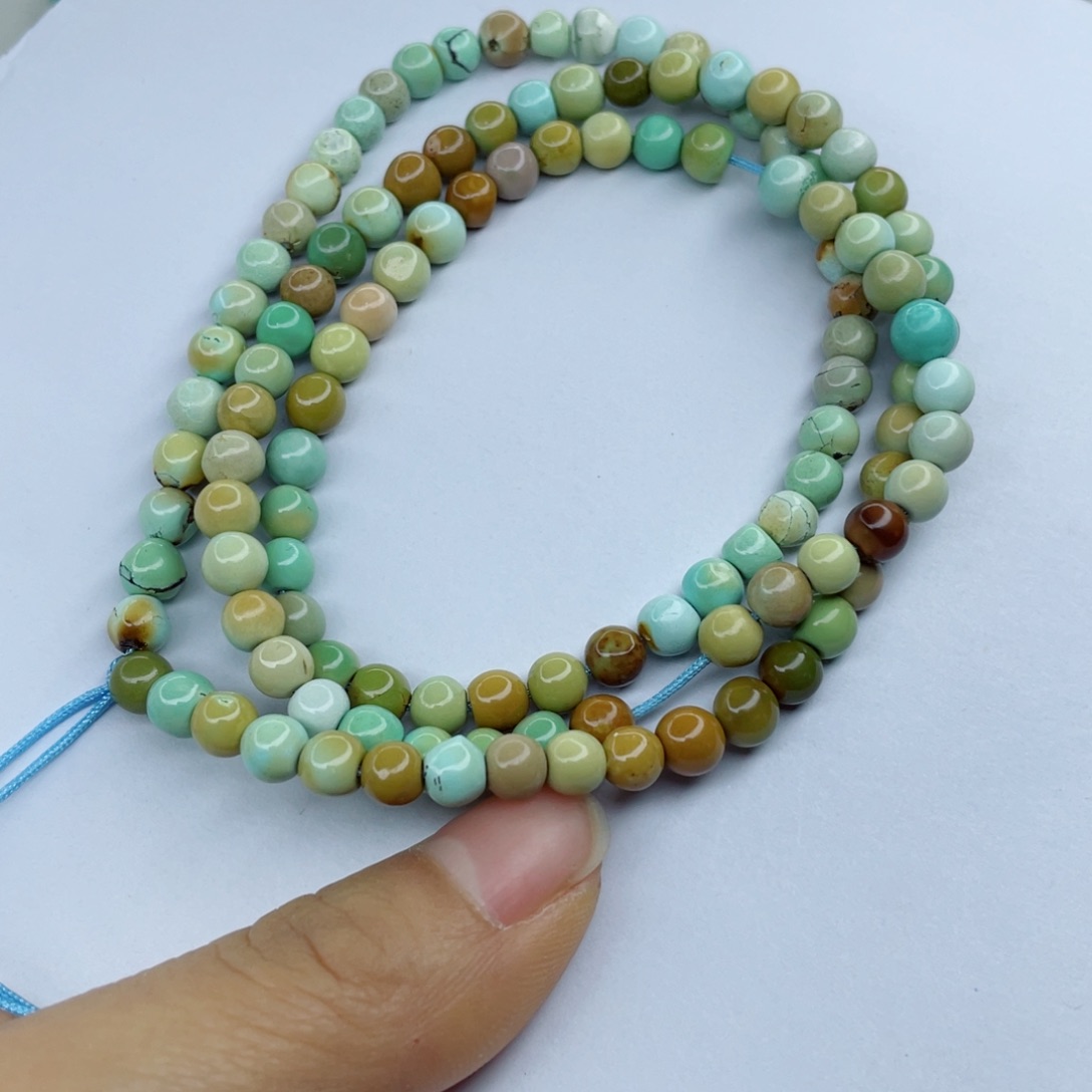 绿松石颈饰未镶嵌