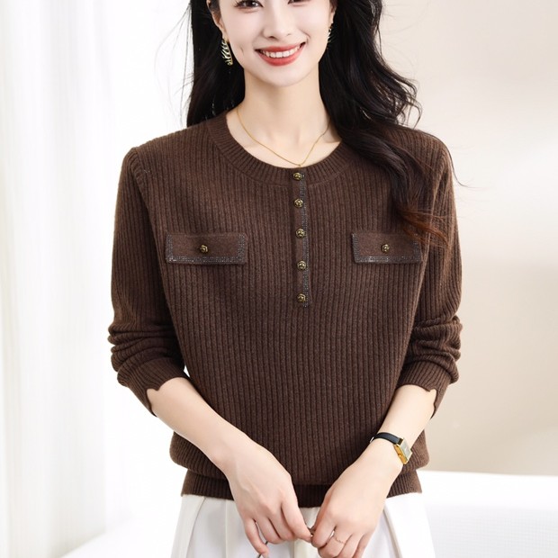 春秋款圆领针织气质打底衫洋气百搭显瘦减龄上衣