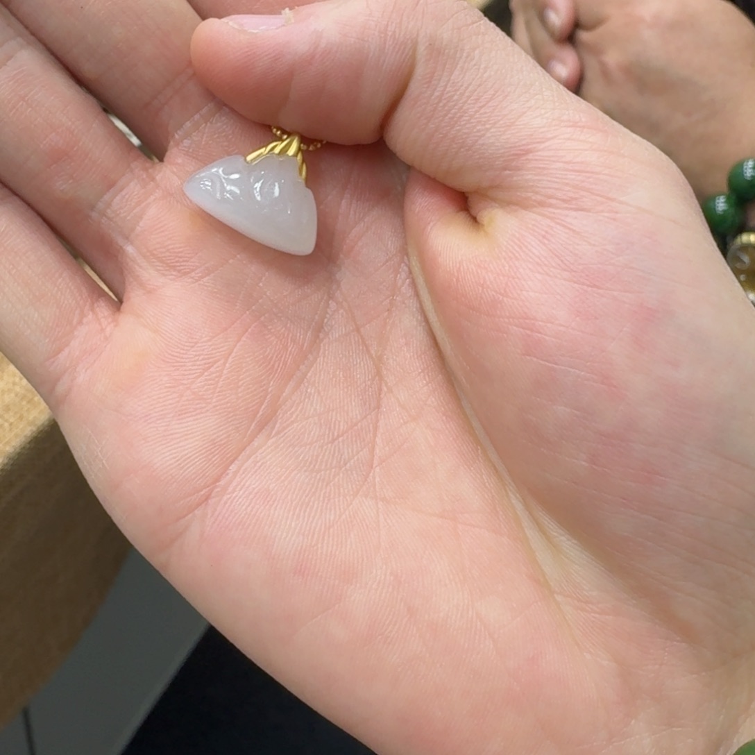 颈饰18K金镶嵌和田玉多样性发货拍一发一