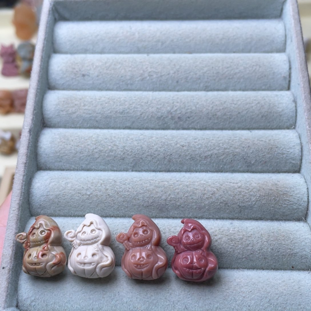 石英质玉未镶嵌颈饰南瓜幽灵 共4个打包价