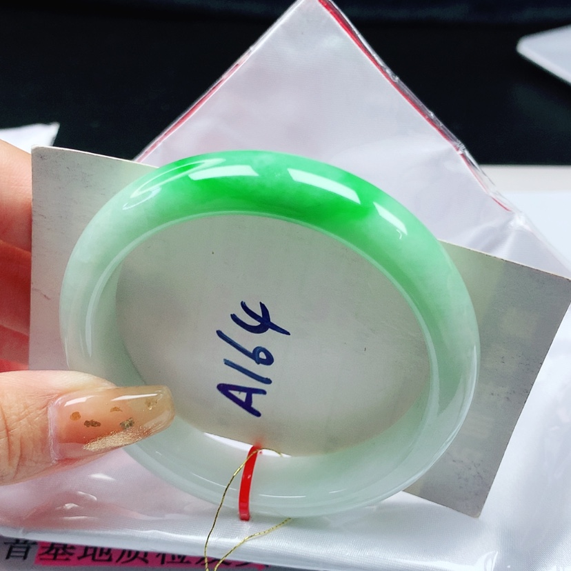 【闪购商品】翡翠手镯未镶嵌 正圈56+