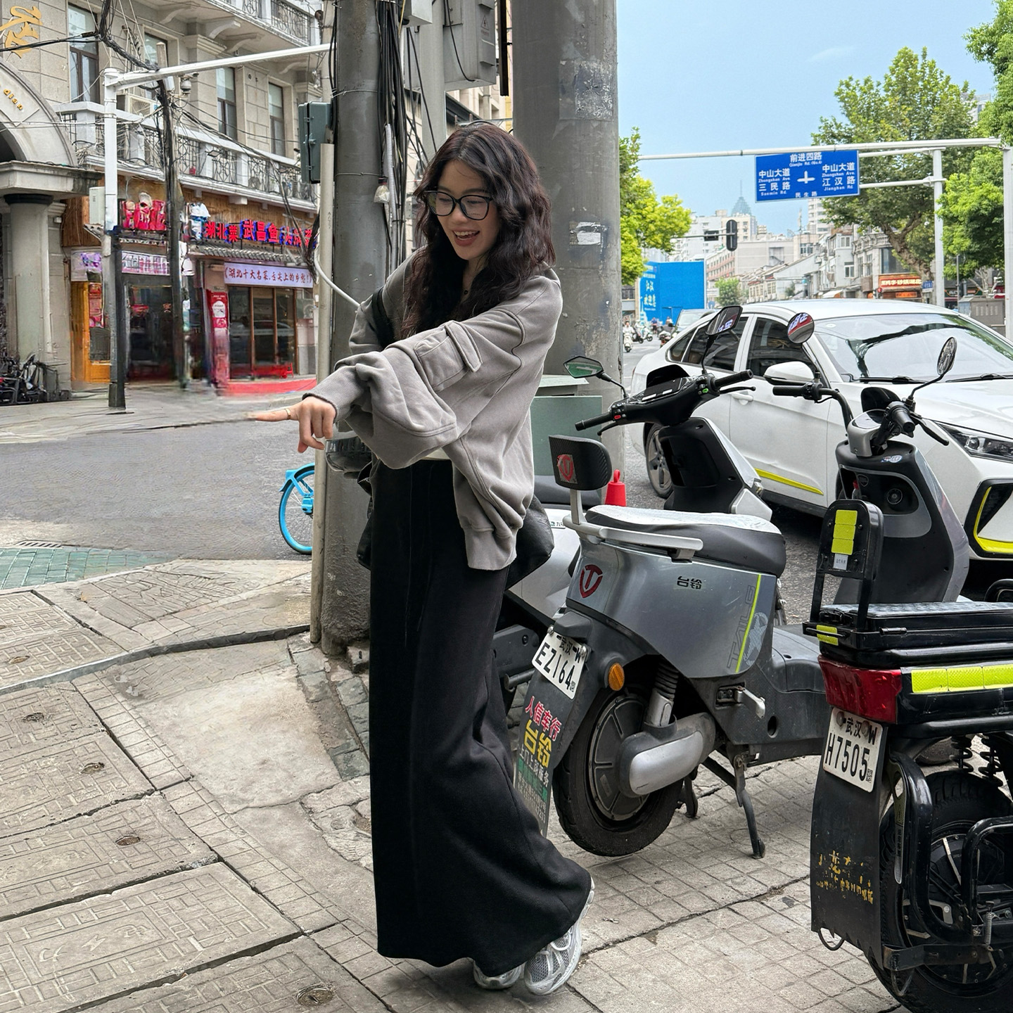 Seyora【入秋时报】空气感简约舒适抽绳百搭显瘦半身裙 B36553SY53