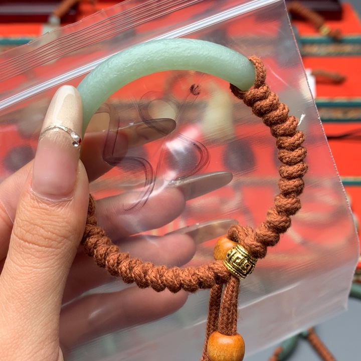 和田玉（糖玉）颈饰未镶嵌建****伽