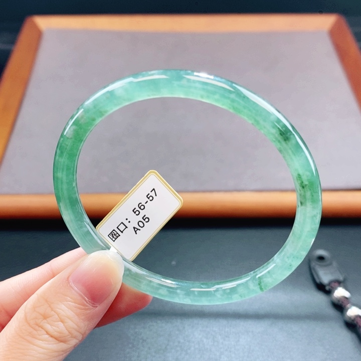 翡翠未镶嵌手镯翡翠手镯53