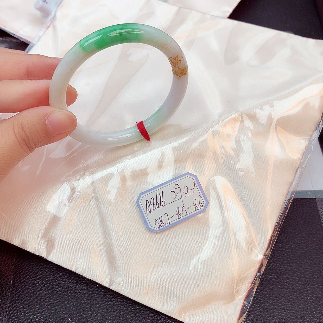 翡翠手镯未镶嵌天然缅甸翡翠A货