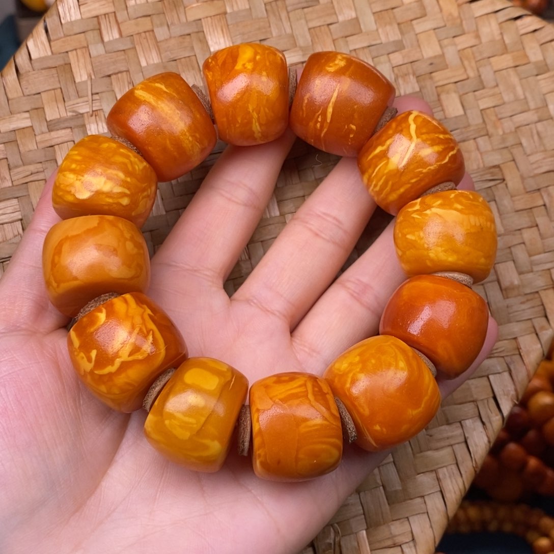 蜜蜡裸石未镶嵌蜜蜡