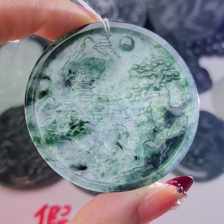 翡翠颈饰未镶嵌天然的A货翡翠多样性发货