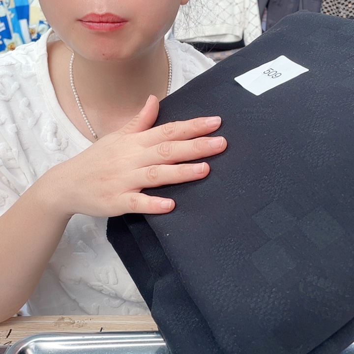 黑色棋盘格马老师一米