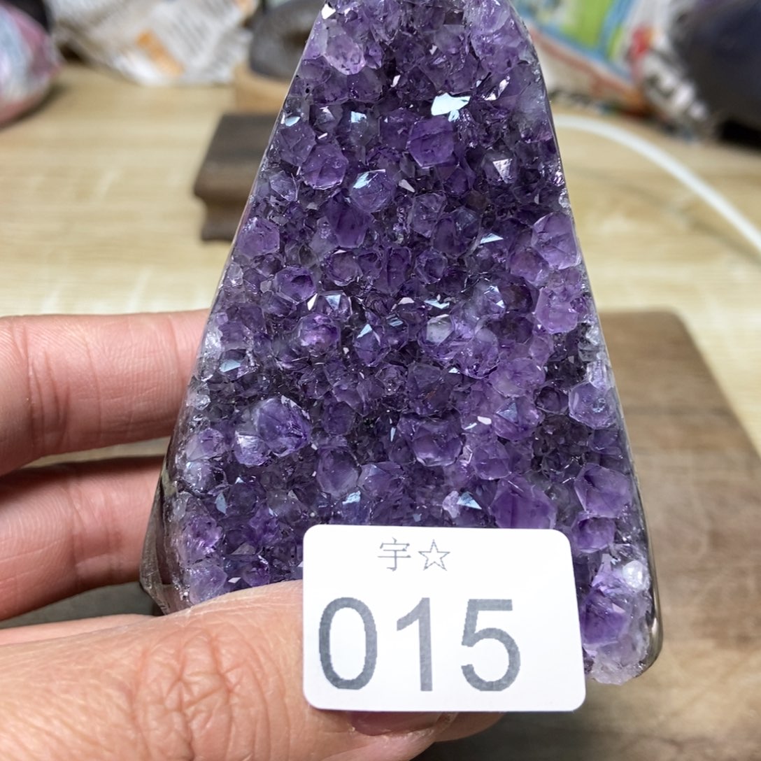 紫晶天然水晶摆件未镶嵌