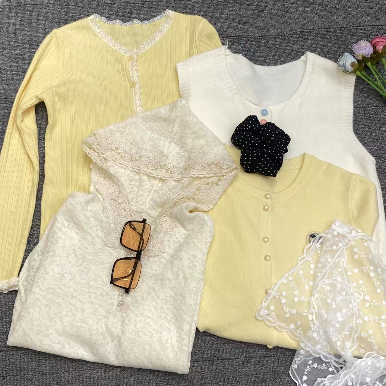 30000女士新款时尚气质上衣