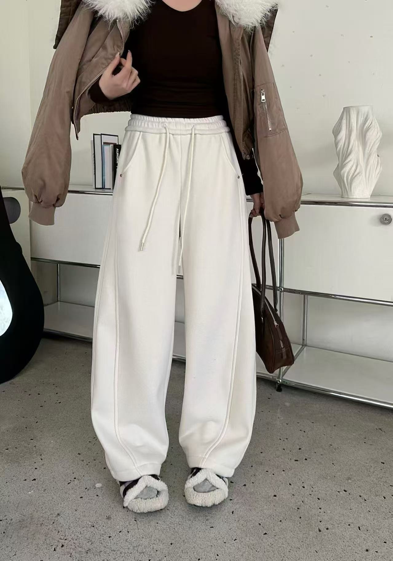 玲家精选852款号米白加绒休闲裤