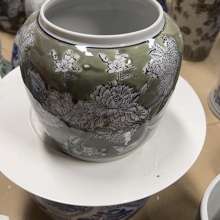 瓷片微瑕。。。。。。。。。。。。。