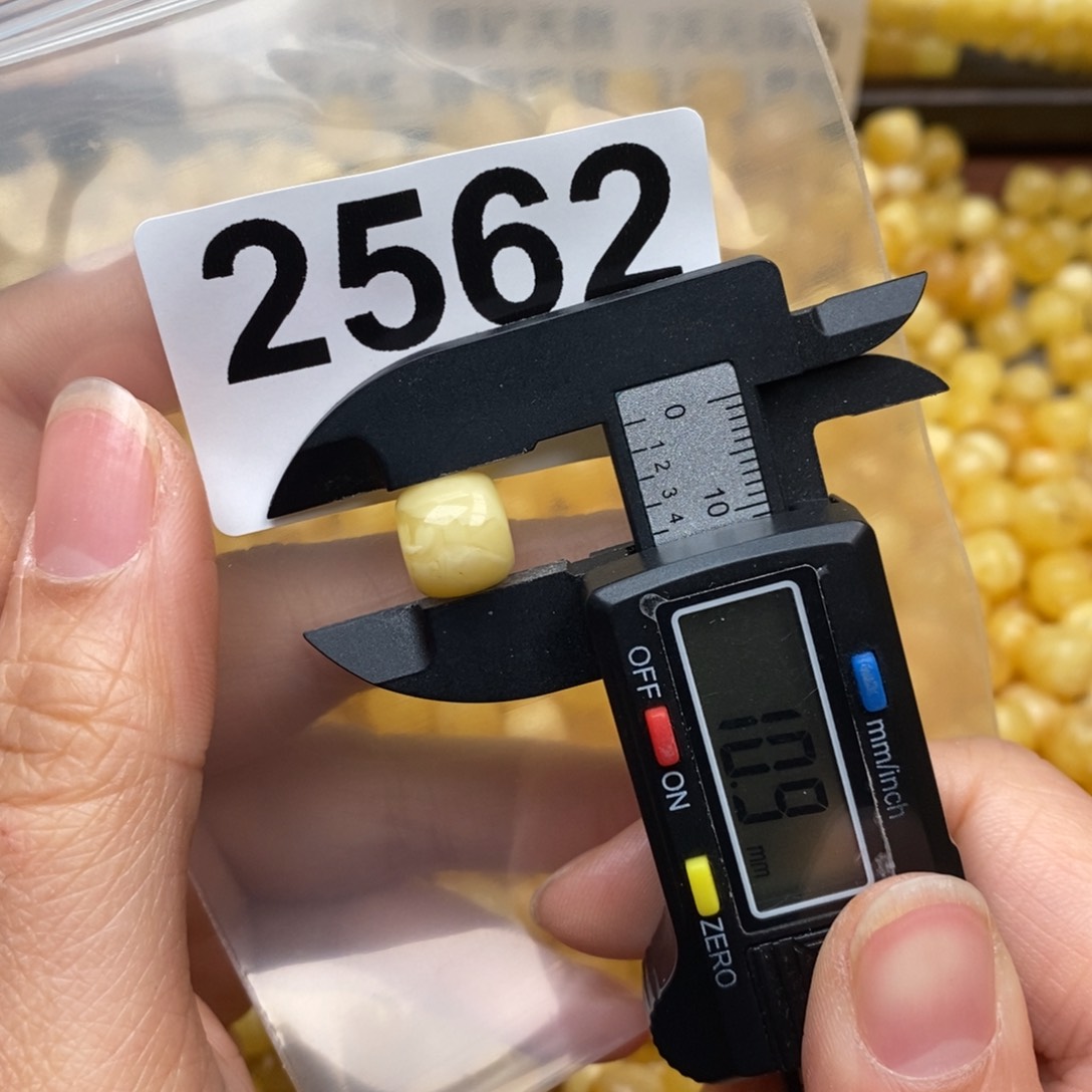 蜜蜡珠宝奇石未镶嵌