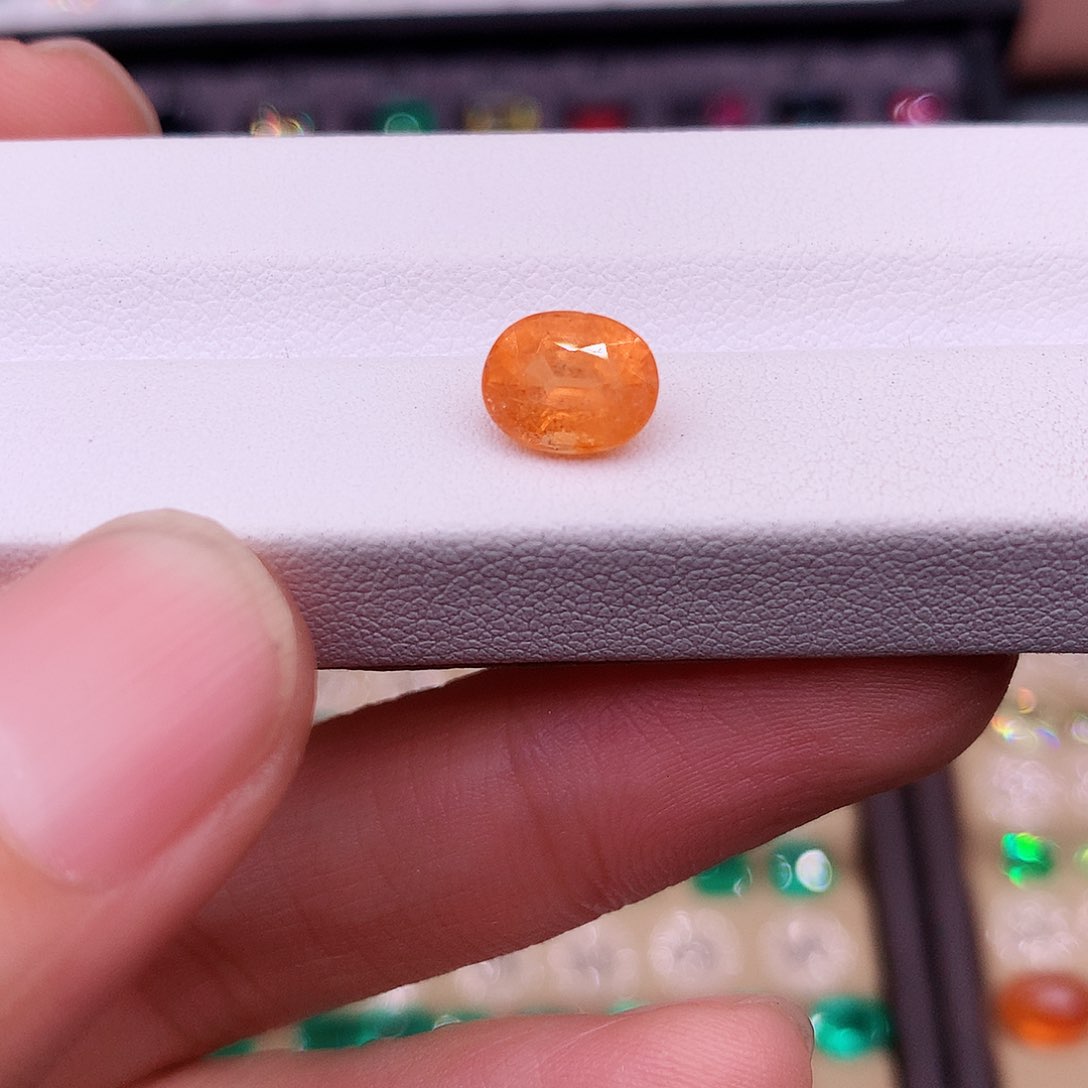 石榴石（芬达石）珠宝半成品未镶嵌