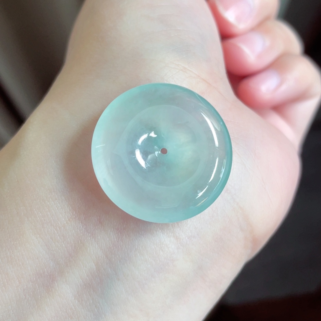 翡翠颈饰未镶嵌扣子