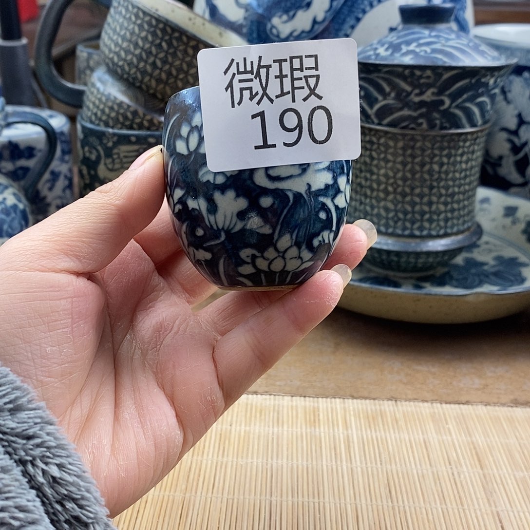 手工手绘青花陶瓷