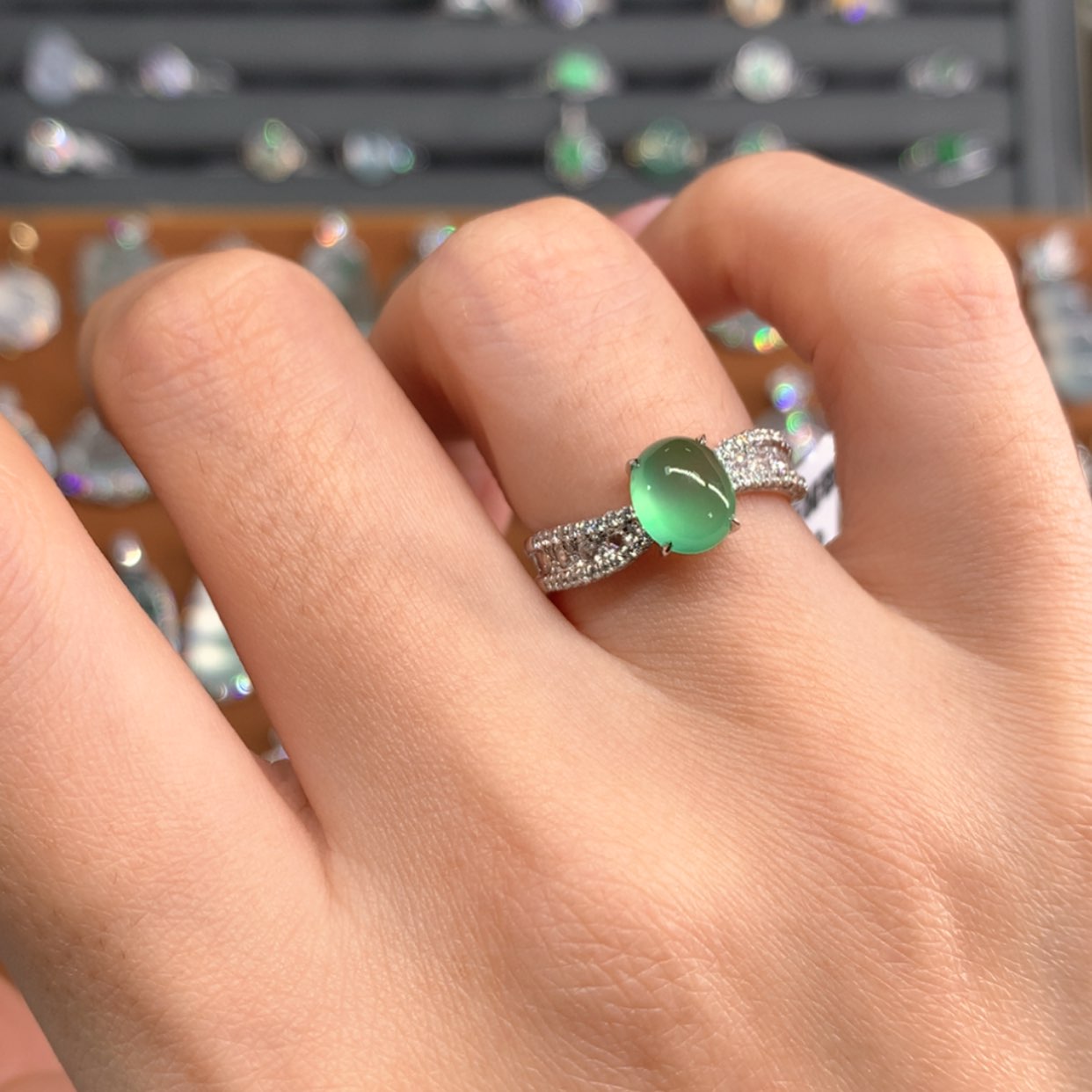 【闪购商品】翡翠戒指18K金镶嵌戒指