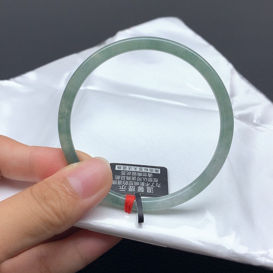 未镶嵌手镯翡翠56圈口