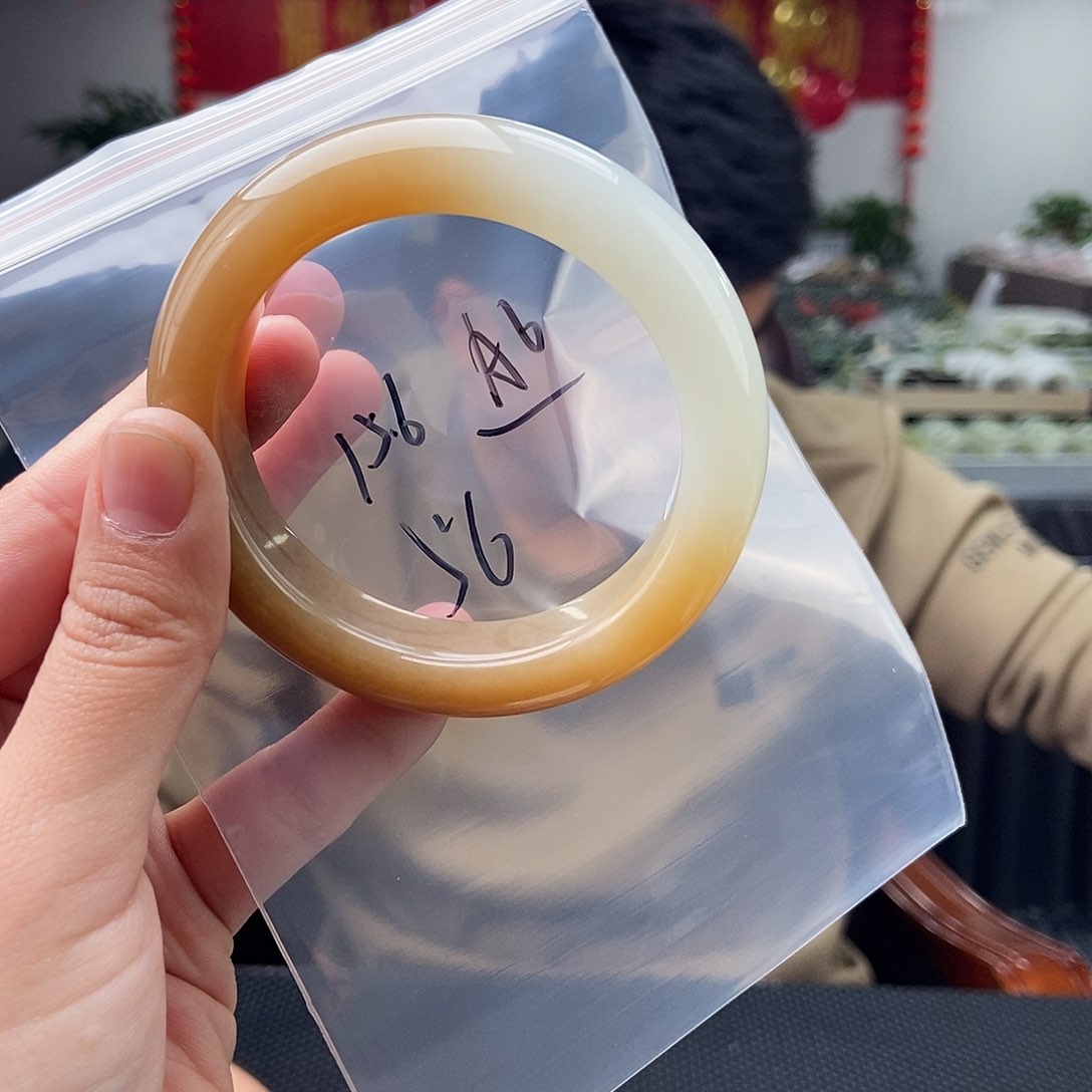 和田玉颜色多样性发拍一发一未镶嵌
