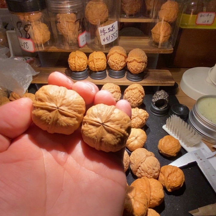 p***e桃核吊坠铁核桃储钱罐