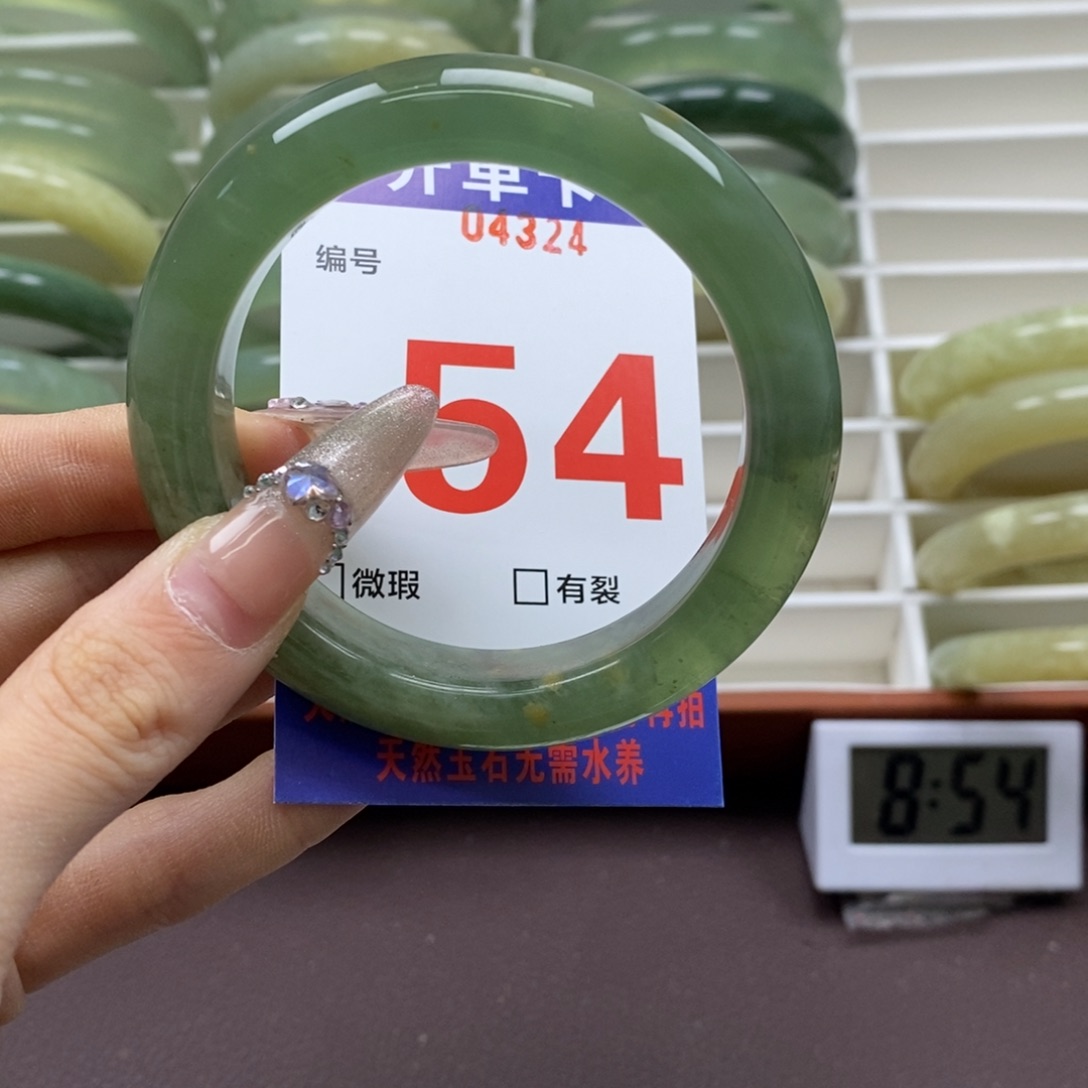 蛇纹石玉手镯未镶嵌