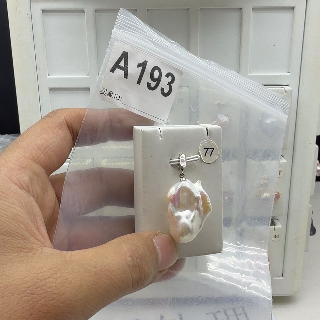 淡水珍珠颈饰合金