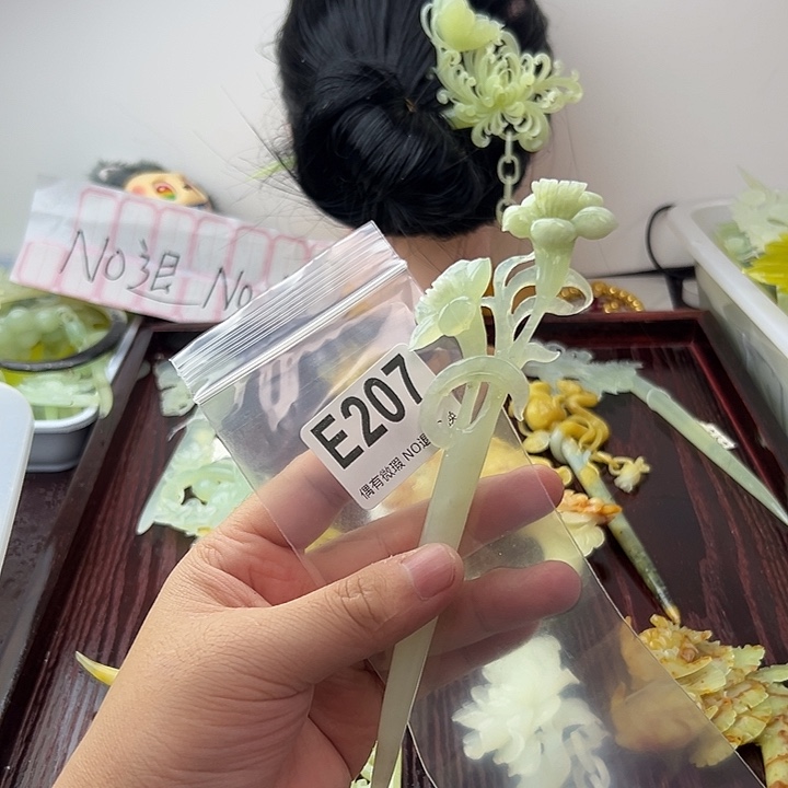 小***胖蛇纹石玉合金发饰