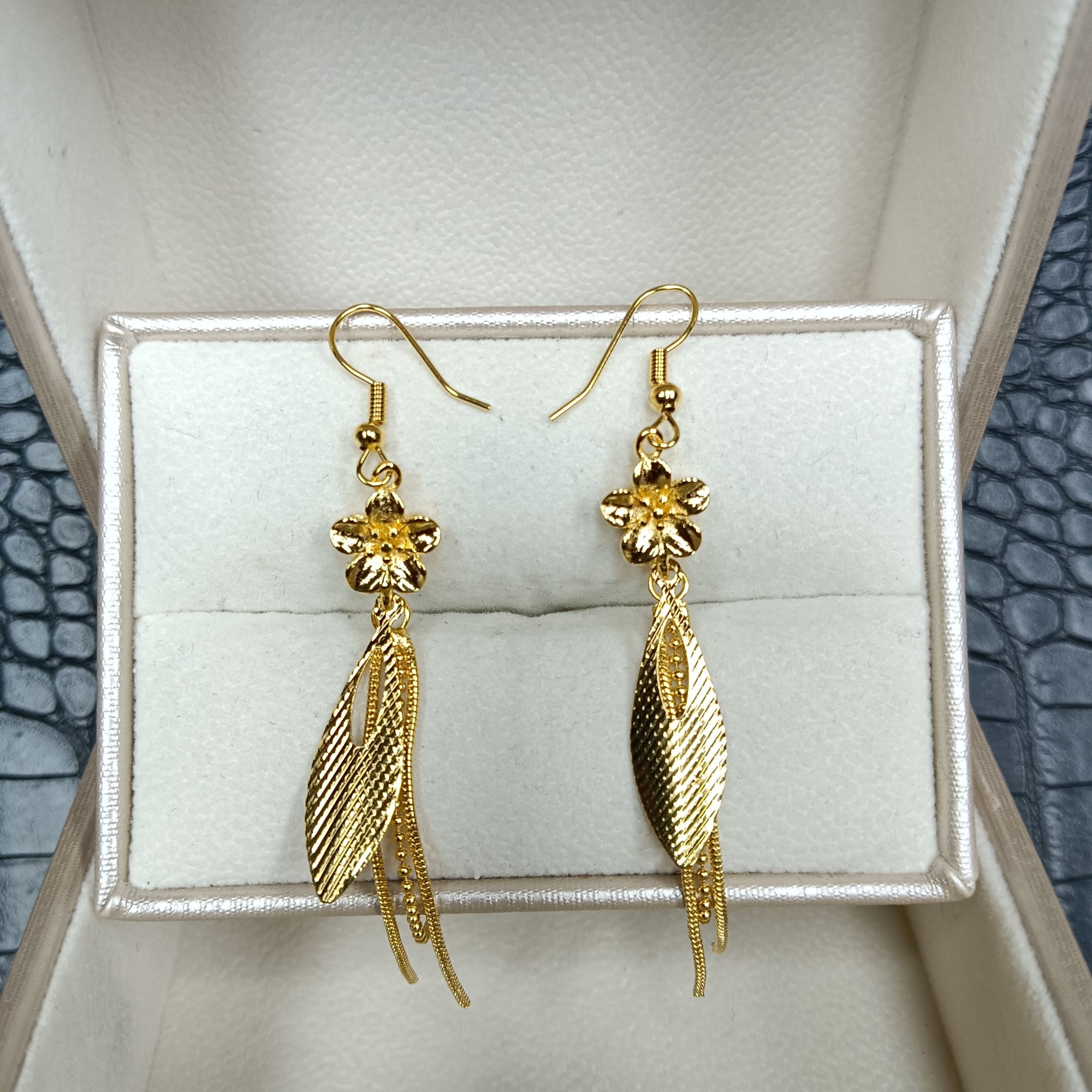 《吉阳璀璨》耳饰 收藏级轻奢时尚耳钉S054