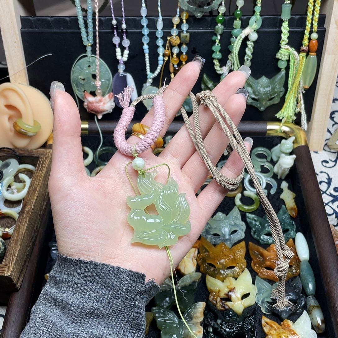 蛇纹石玉未镶嵌颈饰福利