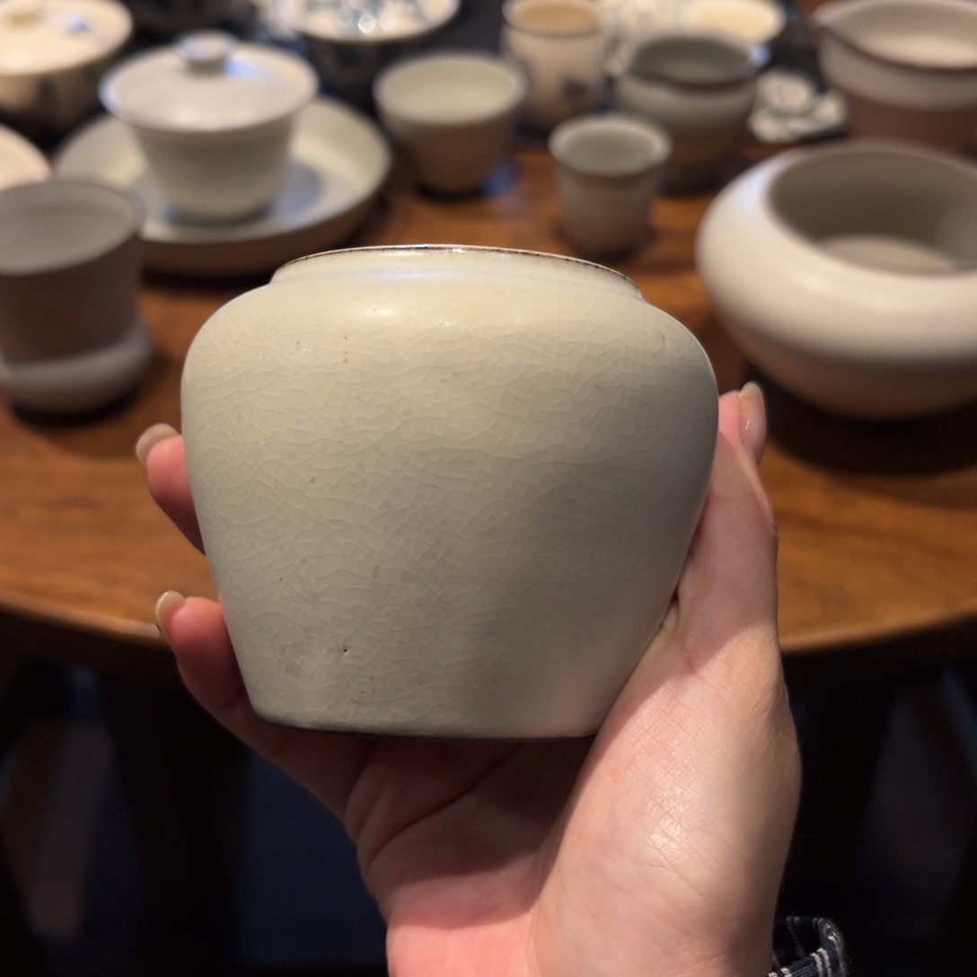 瓷片陶瓷。     陶瓷。     