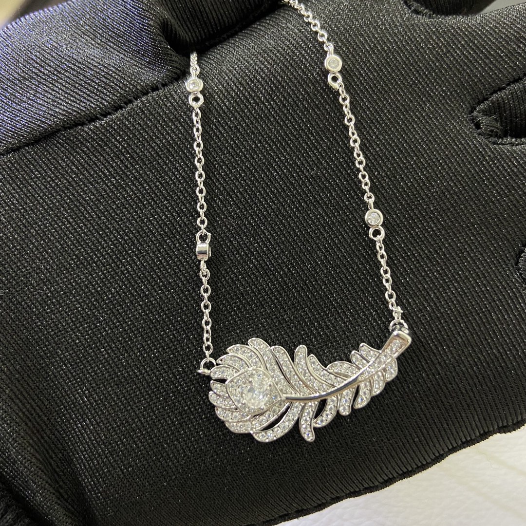 简约 经典 羽毛项链