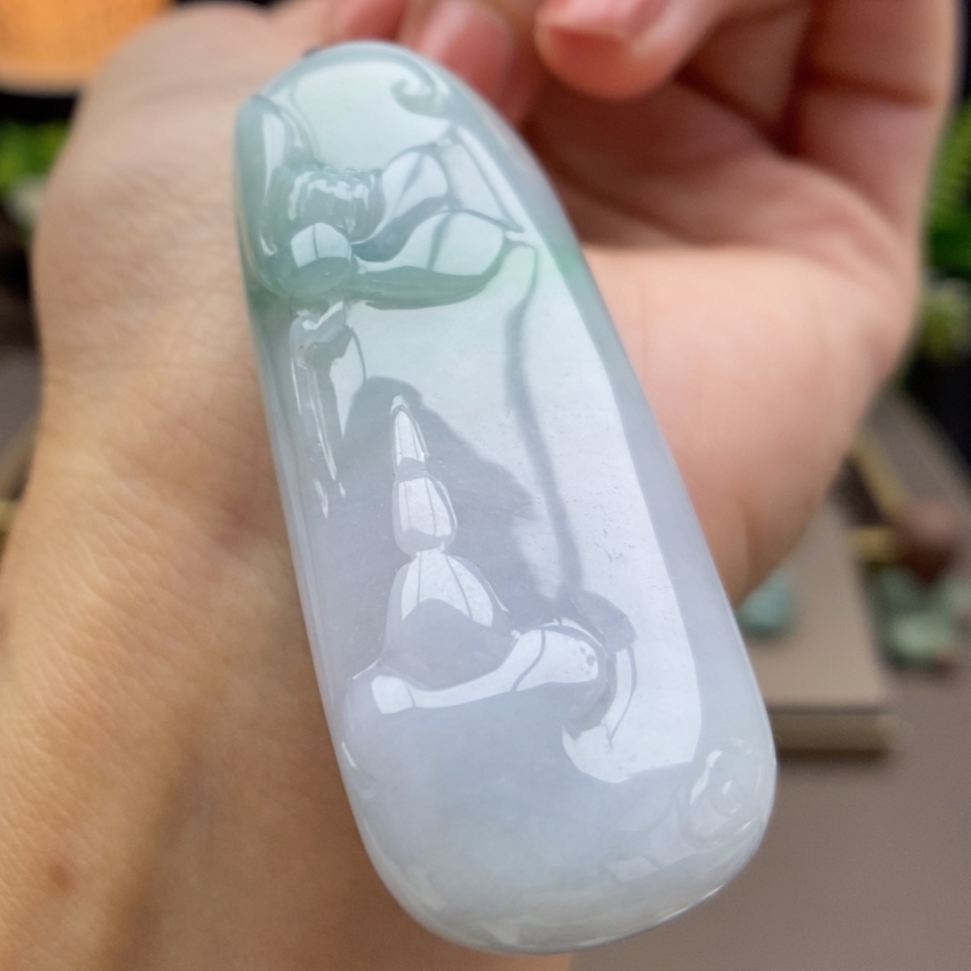 翡翠未镶嵌颈饰吊坠79