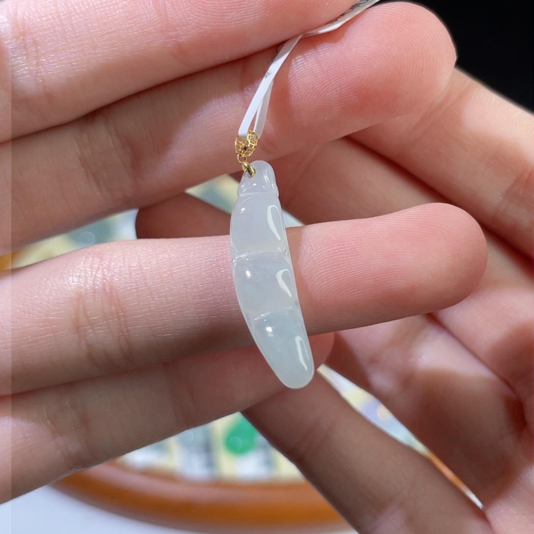 翡翠颈饰18K金镶嵌翡翠