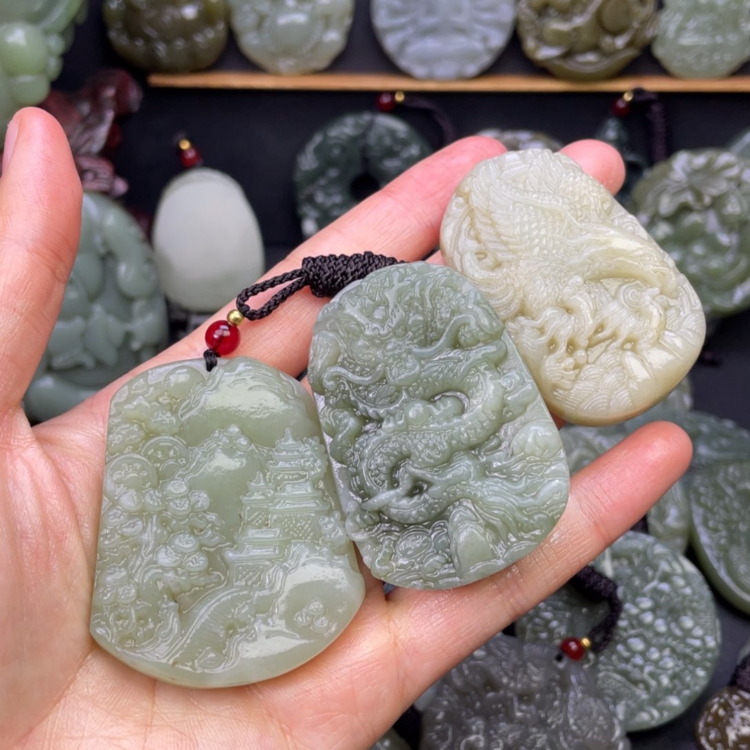 和田玉颈饰未镶嵌