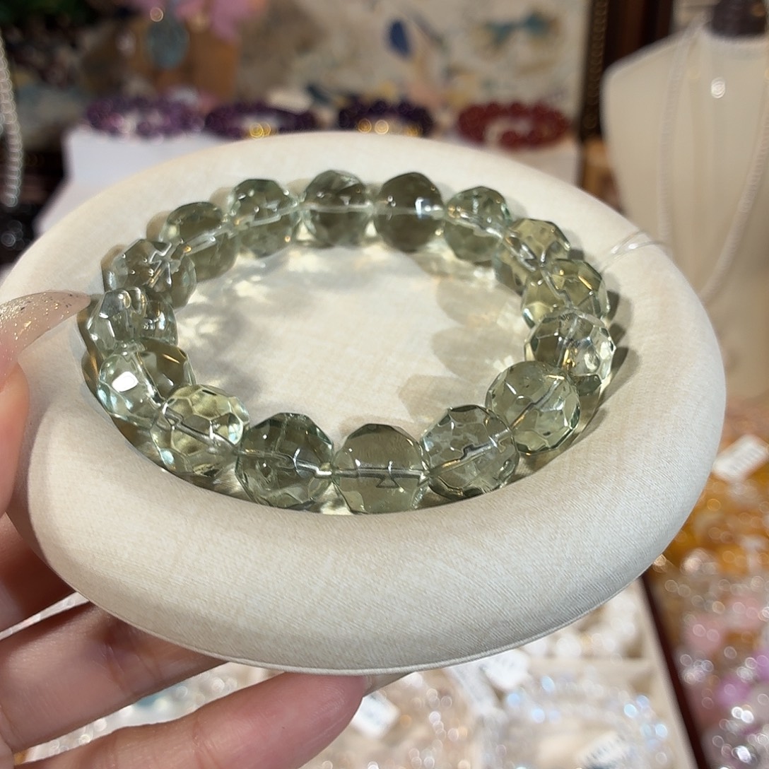 手串绿水晶未镶嵌近净体绿水晶菠萝珠13+