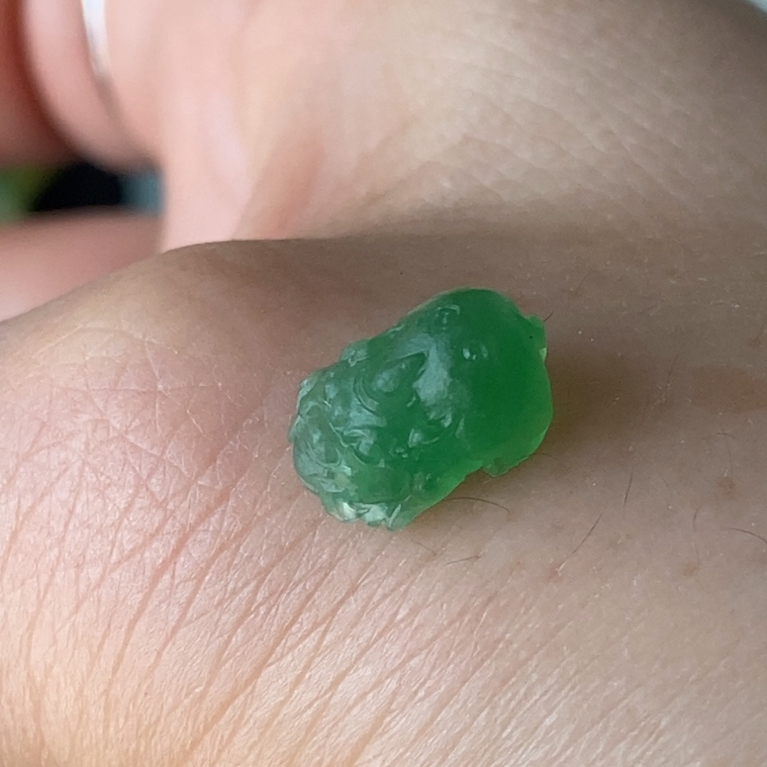 定制翡翠未镶嵌貔貅