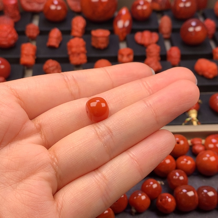用***8南红玛瑙未镶嵌老型单珠10MM+