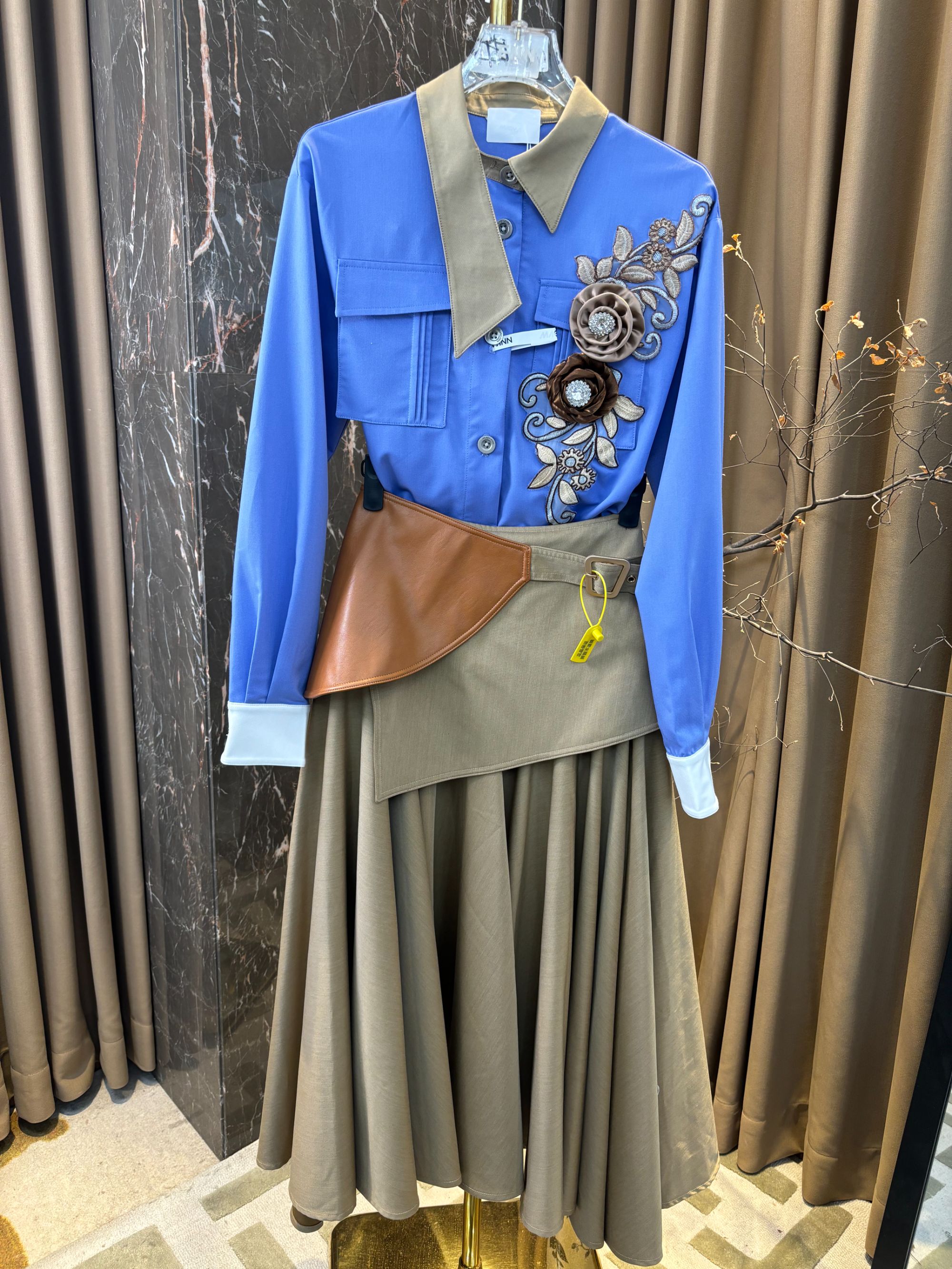 【芙娜妮轻奢】新款小众设计衬衫气质显瘦名媛女装套装F2510678