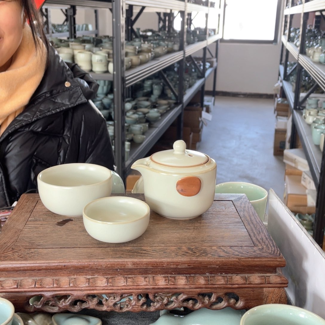 其他月白釉新款圆光快客一壶二杯微瑕