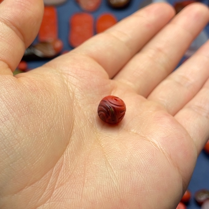 南红玛瑙未镶嵌挂件