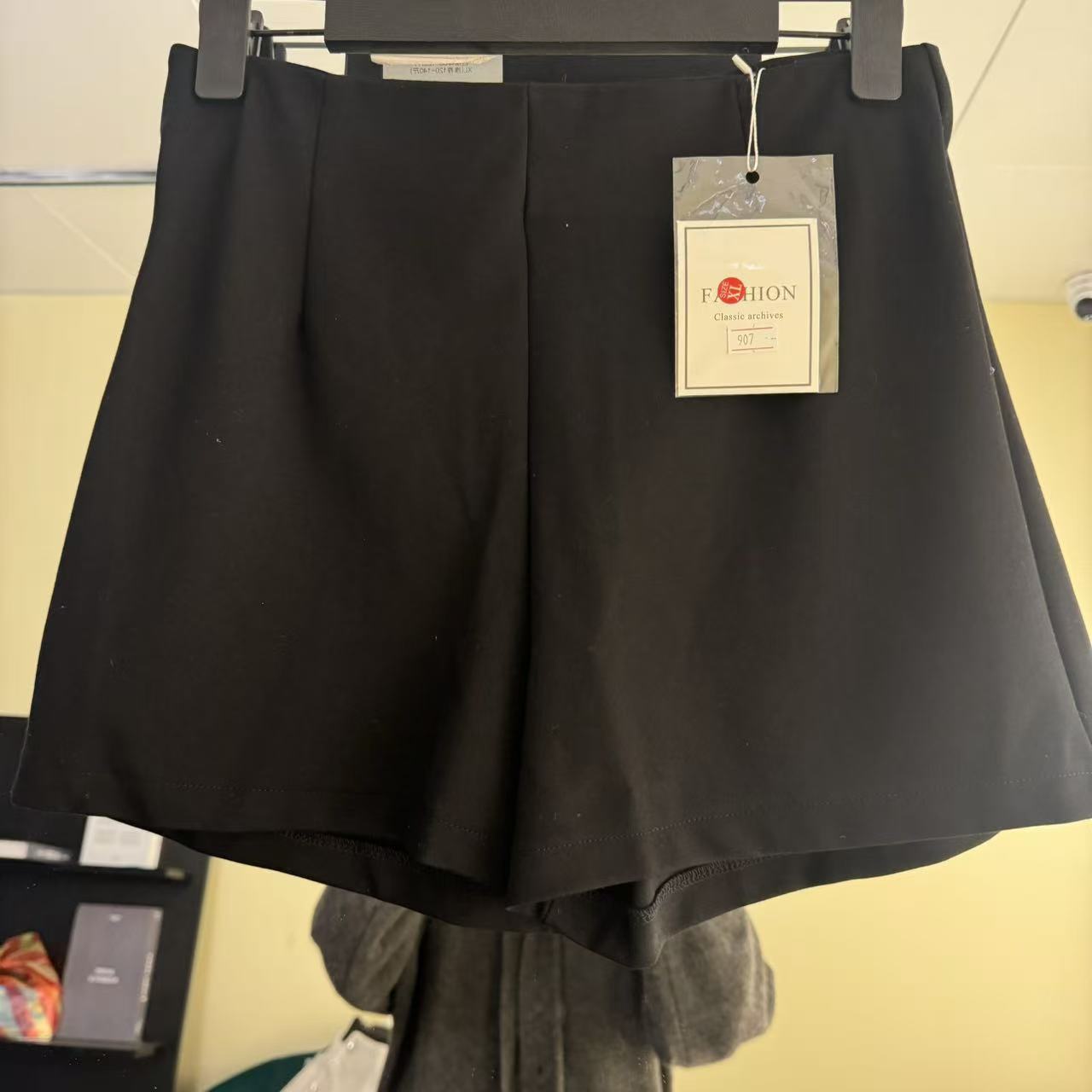 黑色高腰显瘦A字短裤秋冬外穿弹力修身辣妹百搭休闲靴裤