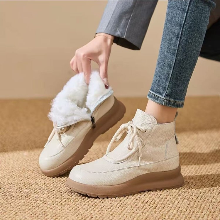 厚底加绒保暖雪地靴短靴女2025秋冬新款圆头棉鞋妈妈鞋百搭马丁靴