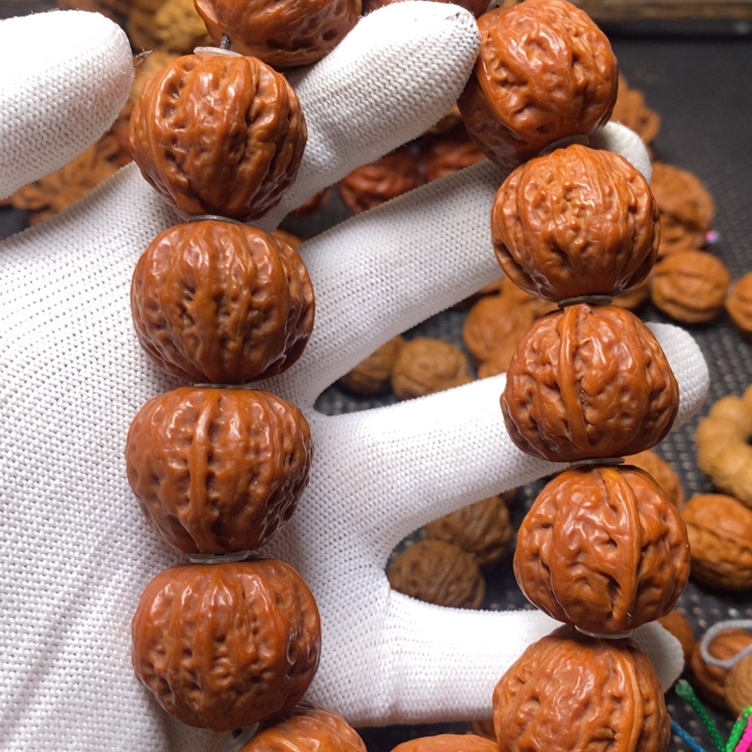 文玩核桃手串出筋八棱红皮小方墩